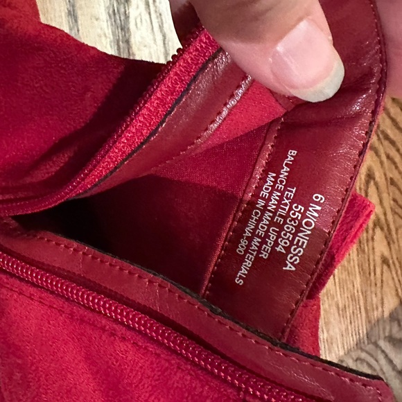 EUC! Cherry Perfect Holiday Red Bow Ankle Booties. By Impo. Size 6 - Picture 9 of 12